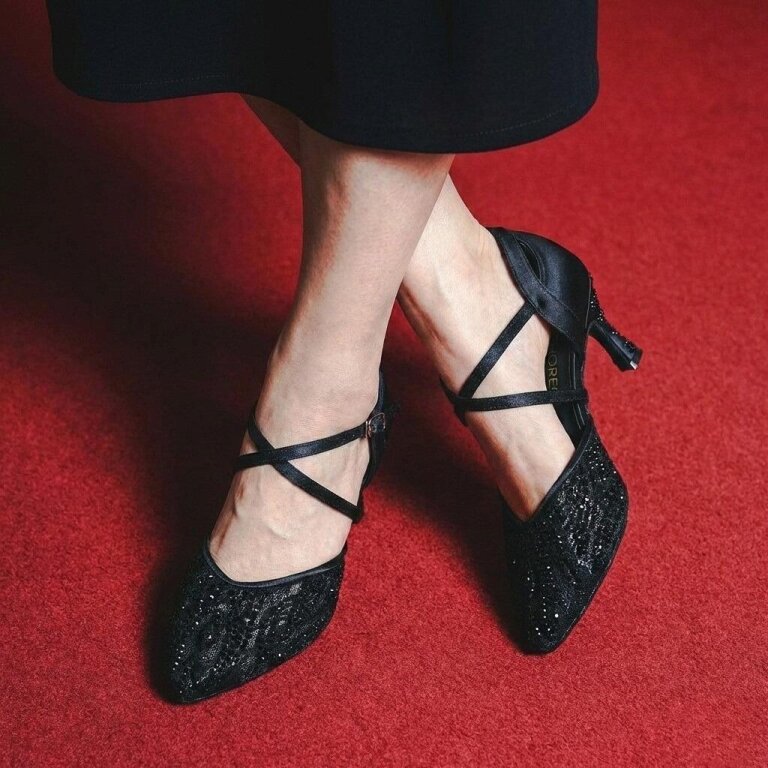 Eleganckie czarne buty taneczne z koronką (6)