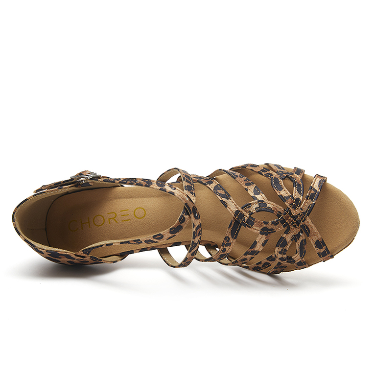 Taneczne buty w panterkę (3)